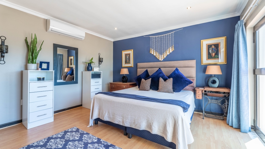 5 Bedroom Property for Sale in Parklands Western Cape